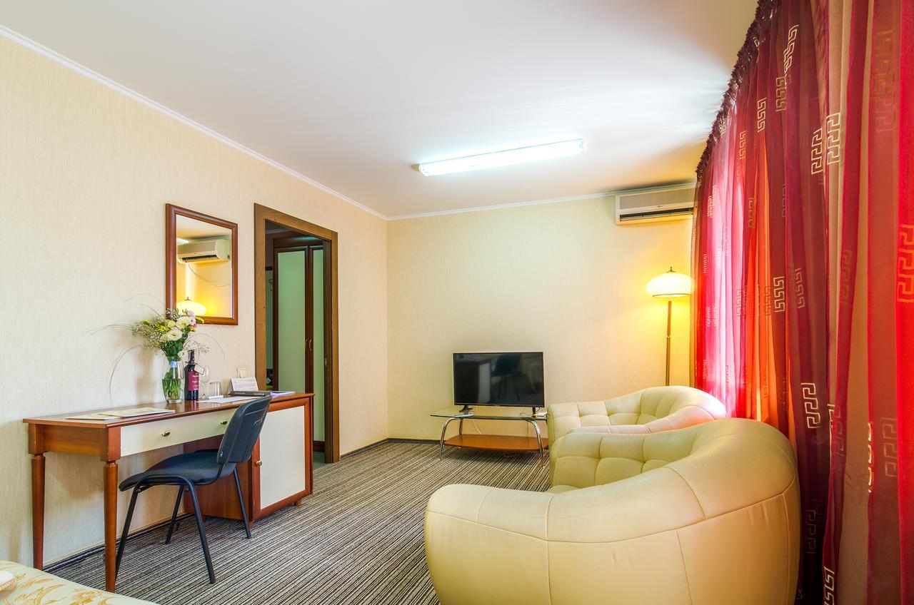 Raziotel Krzywy Róg Zewnętrze zdjęcie